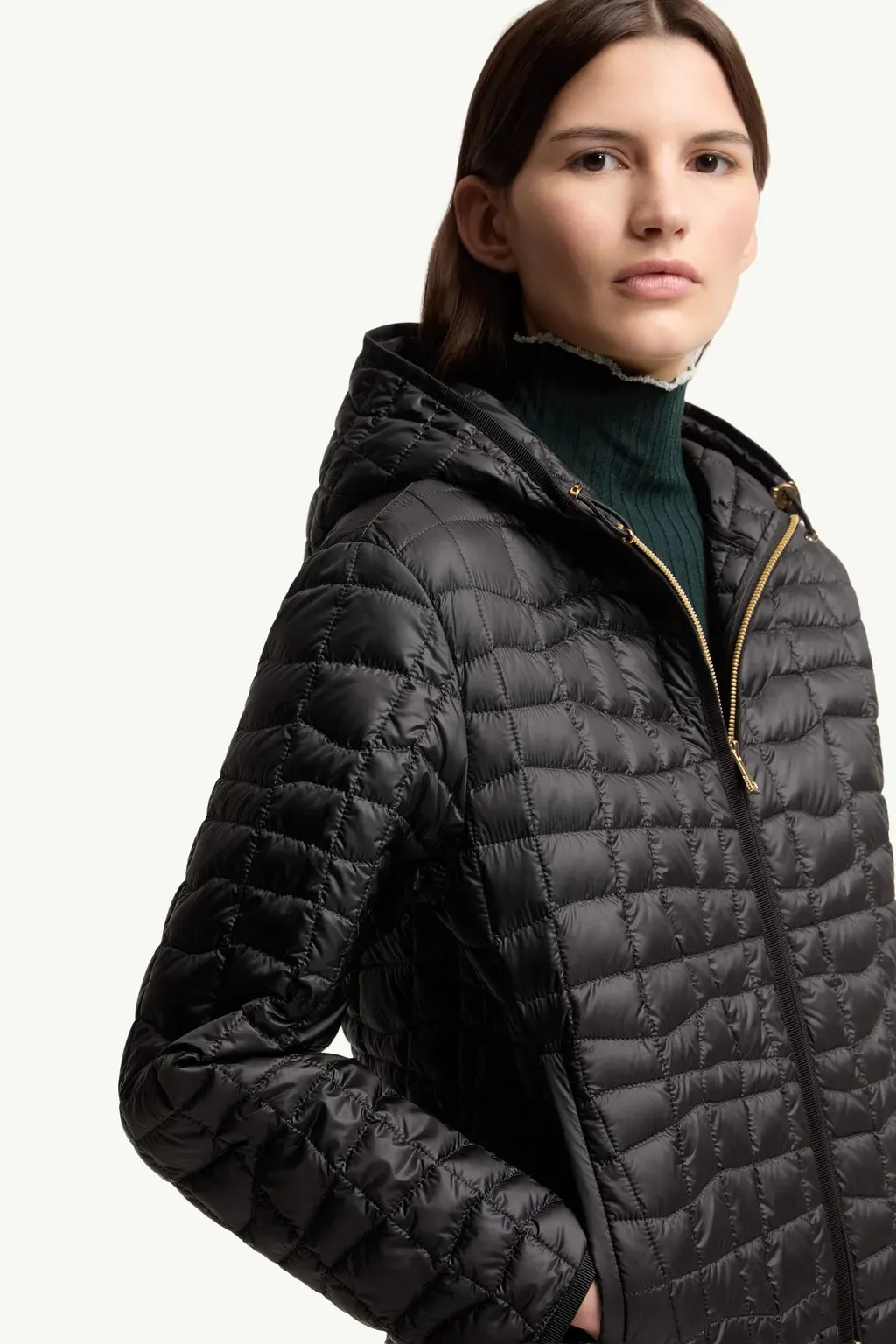 Eglantier Hooded Geometric-Quilted Short Down Jacket