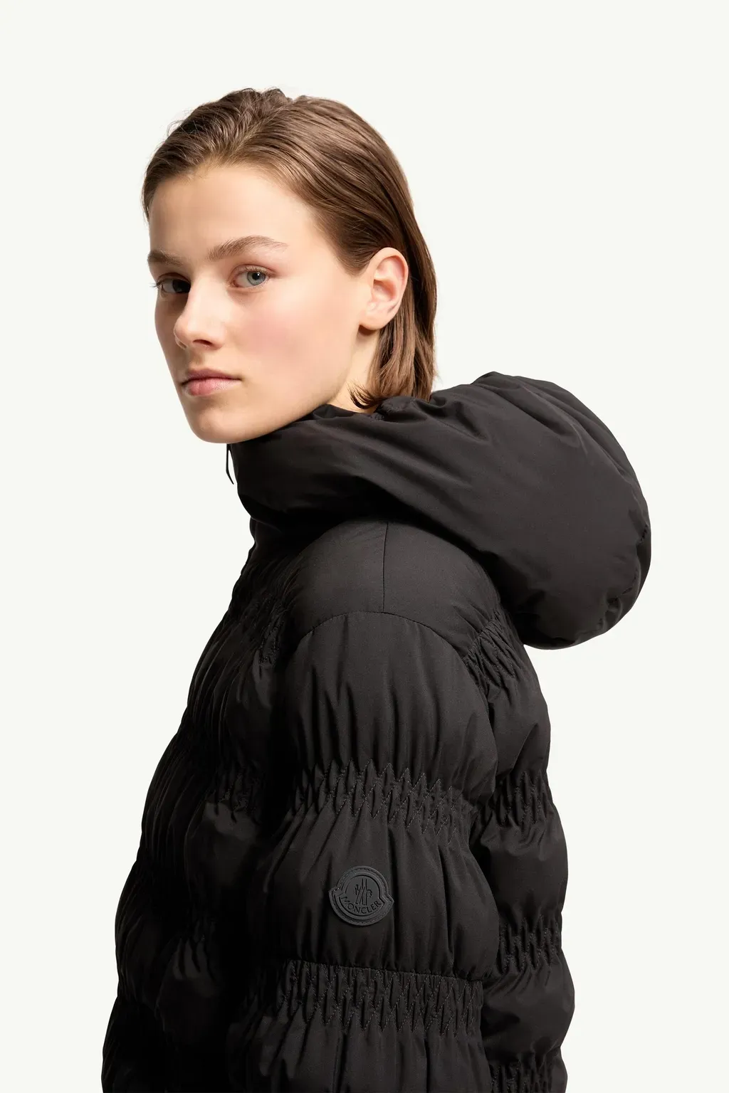 Noyer Gather-Quilted Hooded Short Down Jacket