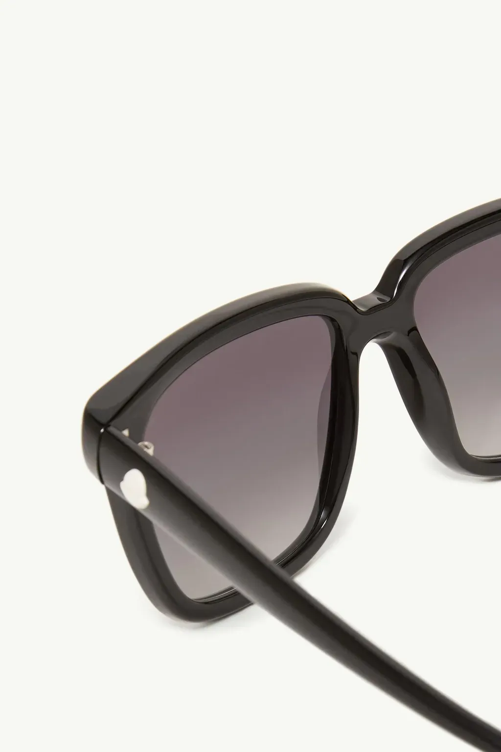 Clasico Rectangular Sunglasses