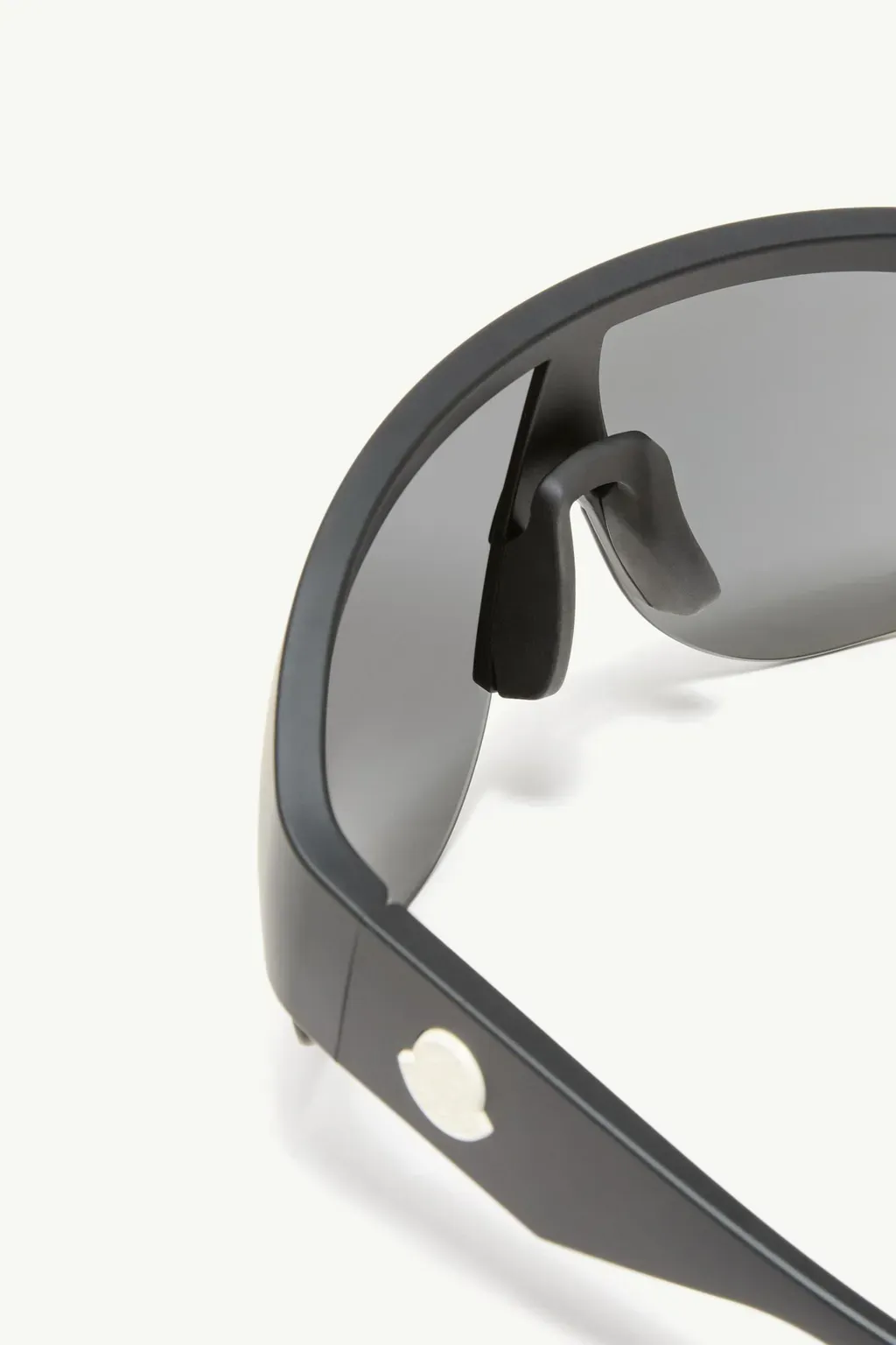 Myrr Oval Sunglasses