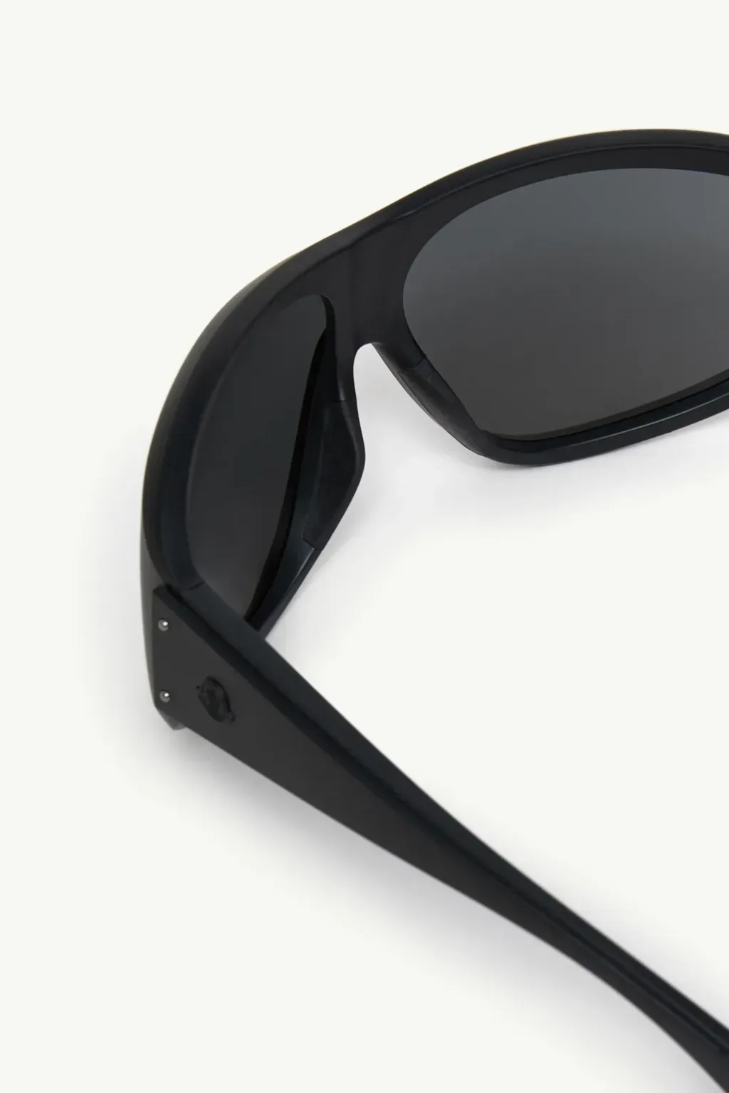 Thyra Oval Sunglasses