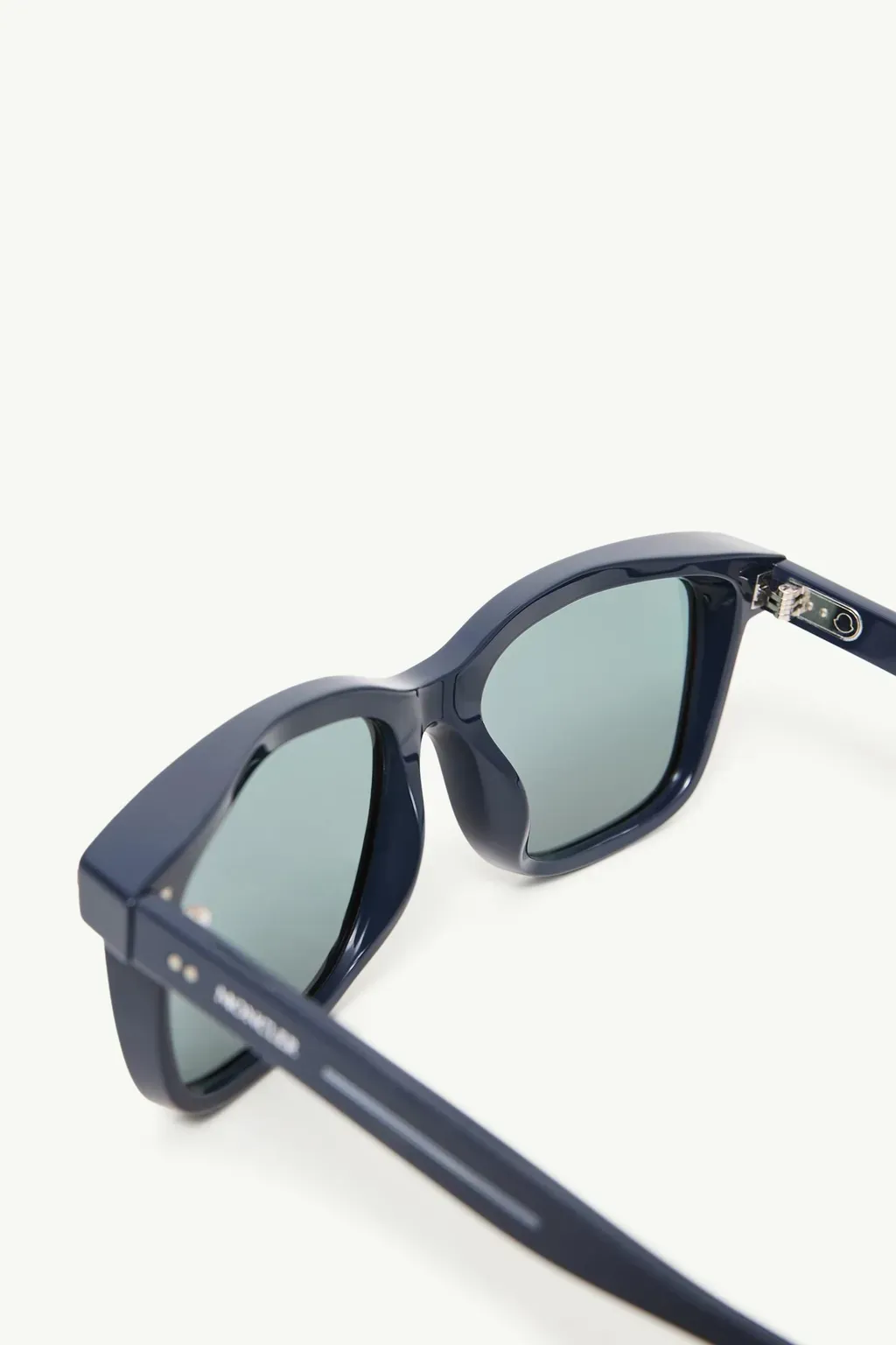 Valaire Rectangular Sunglasses