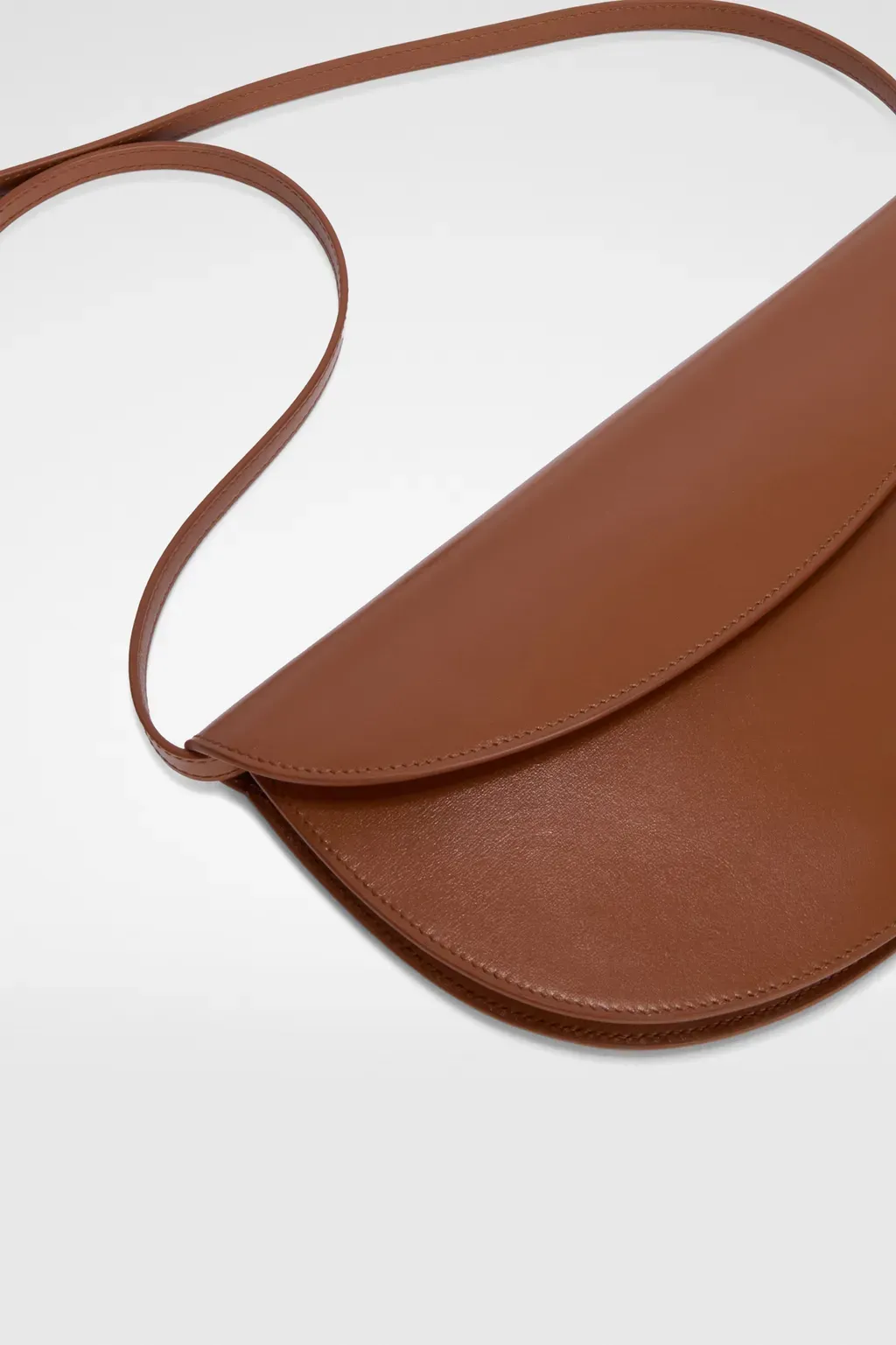 Curve Wallet With Strap
