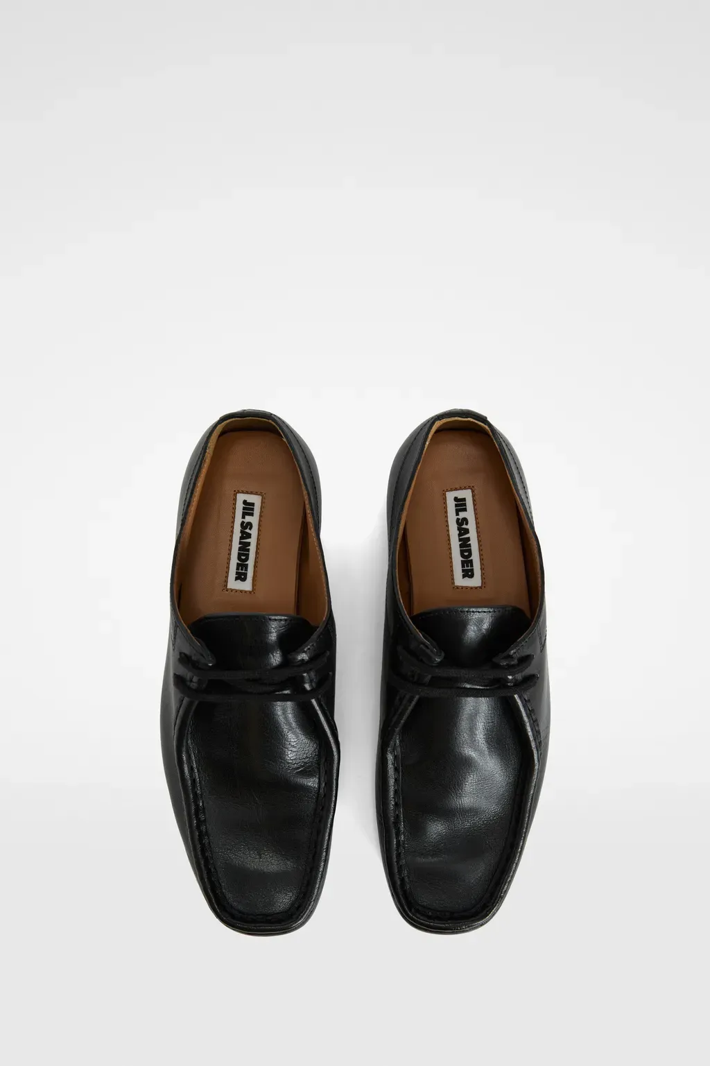 Hood Lace-Up Shoe