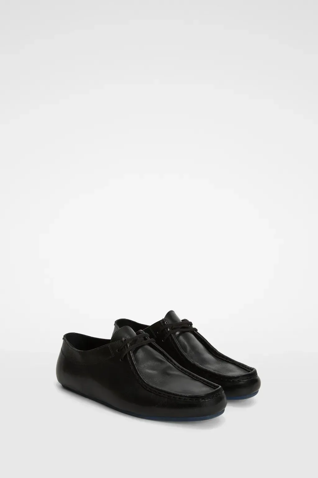 Hood Lace-Up Shoe