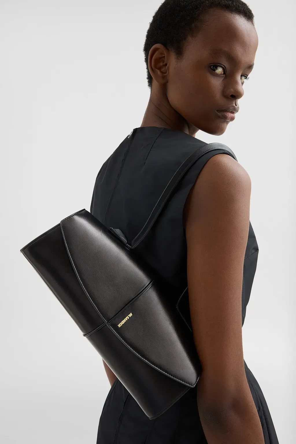 Linea Shoulder