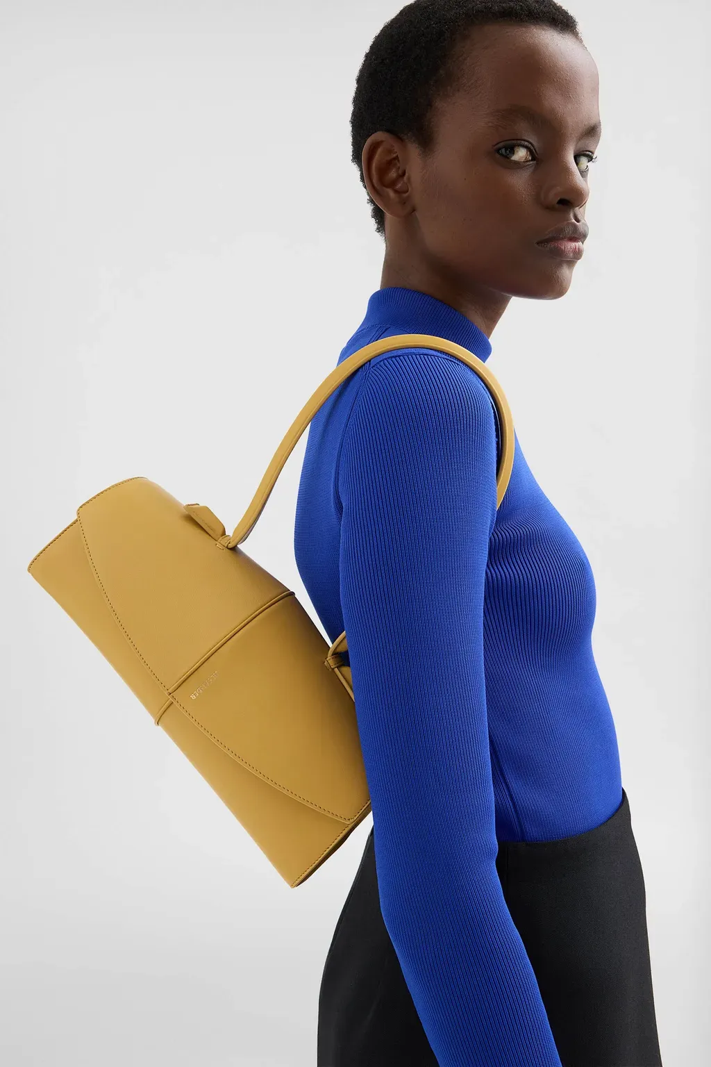 Linea Shoulder