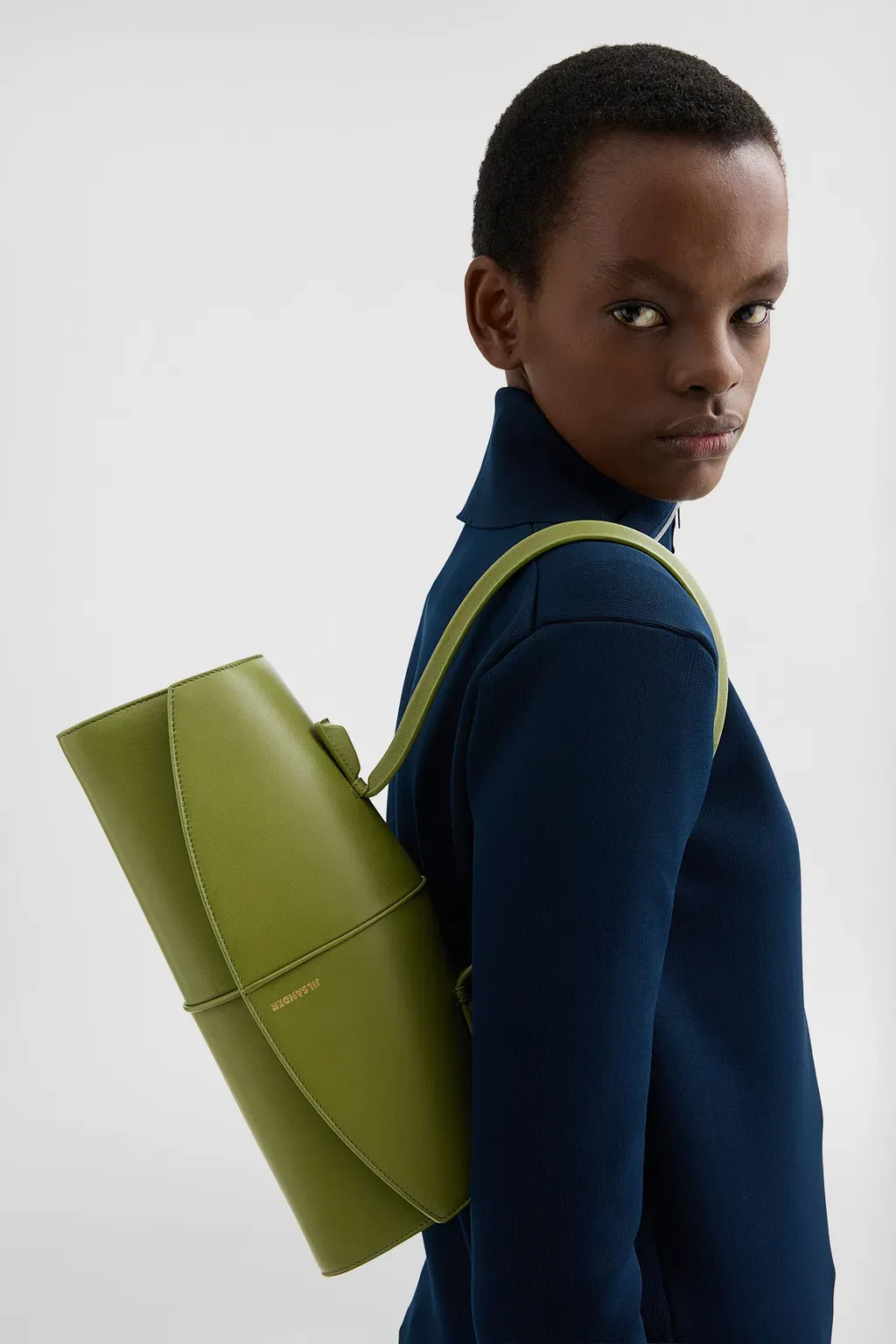Linea Shoulder