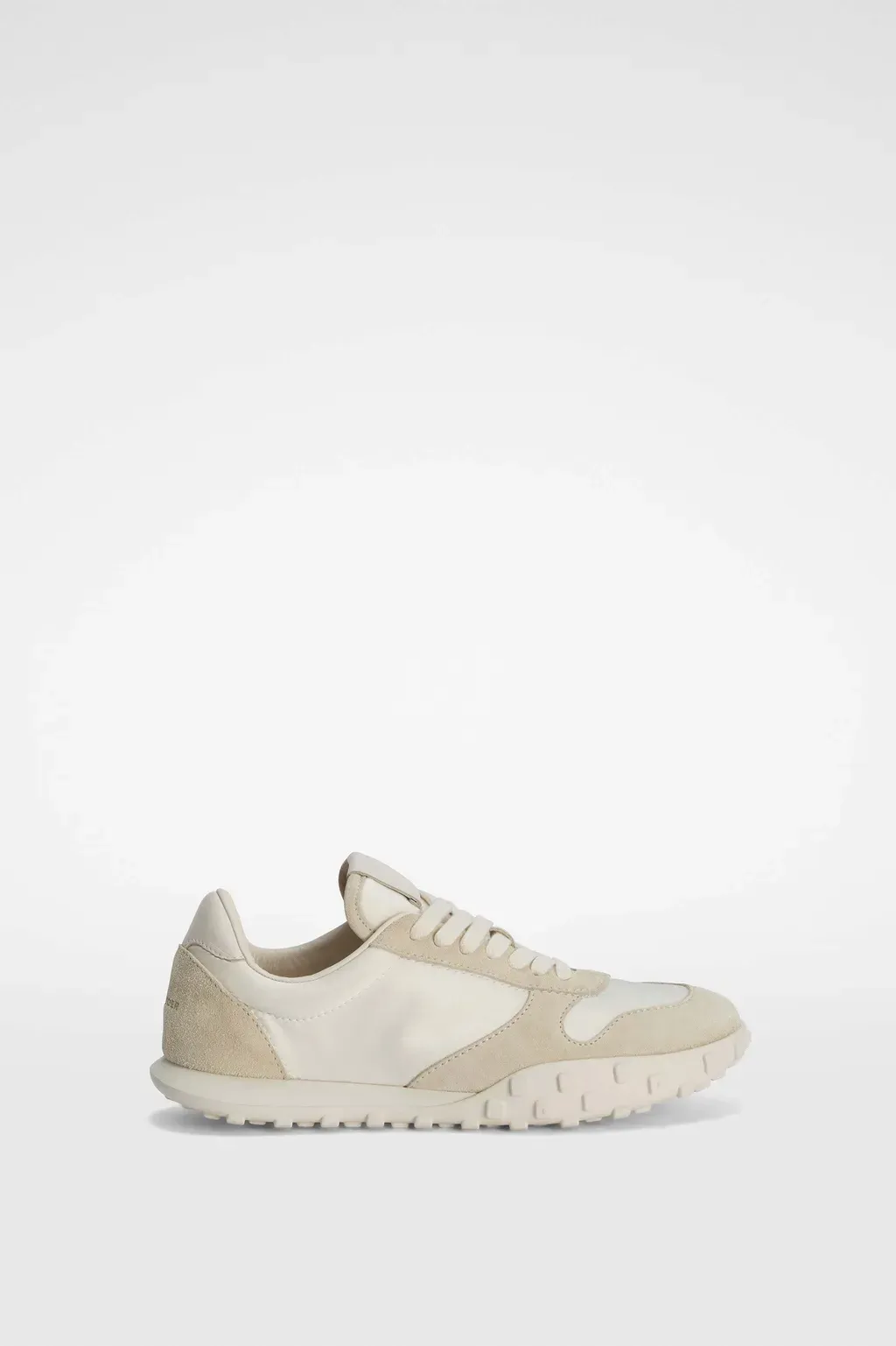 Moon Sneaker