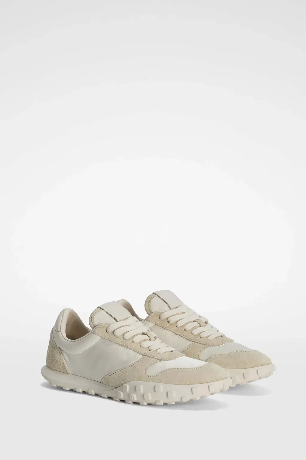 Moon Sneaker