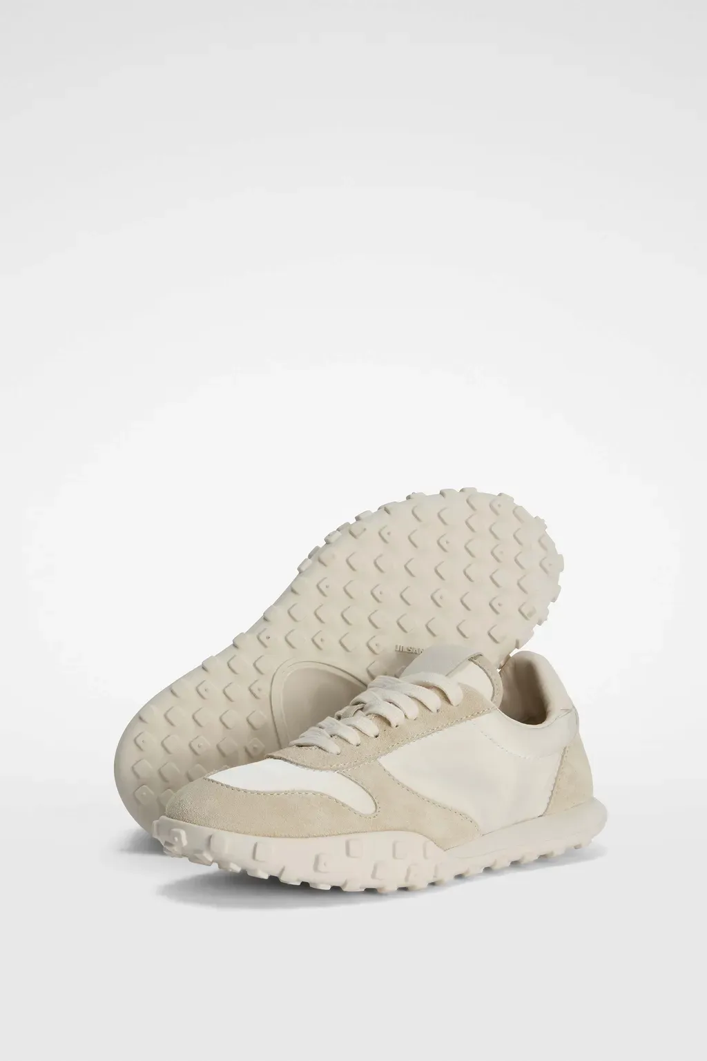 Moon Sneaker