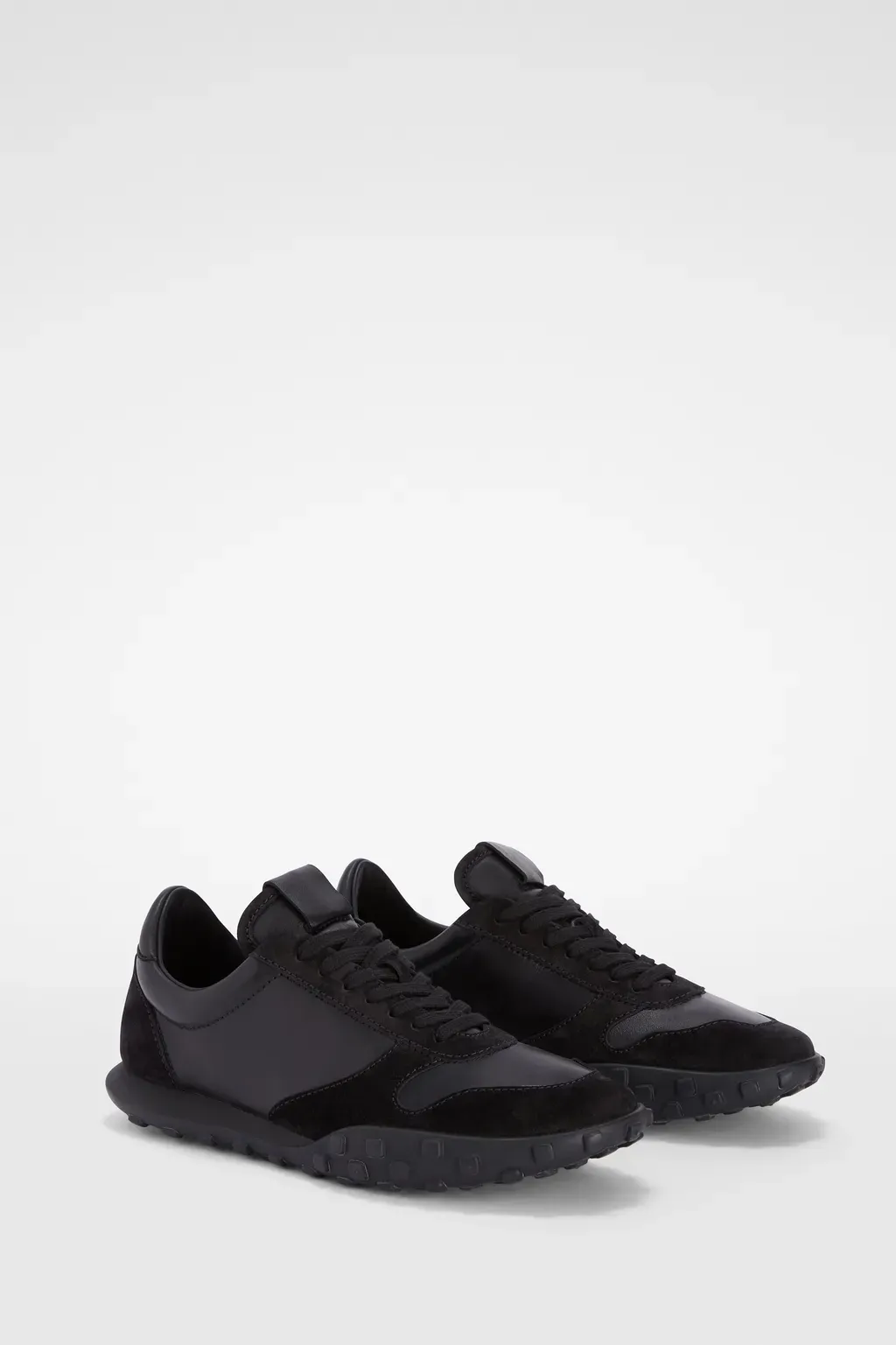 Moon Sneaker