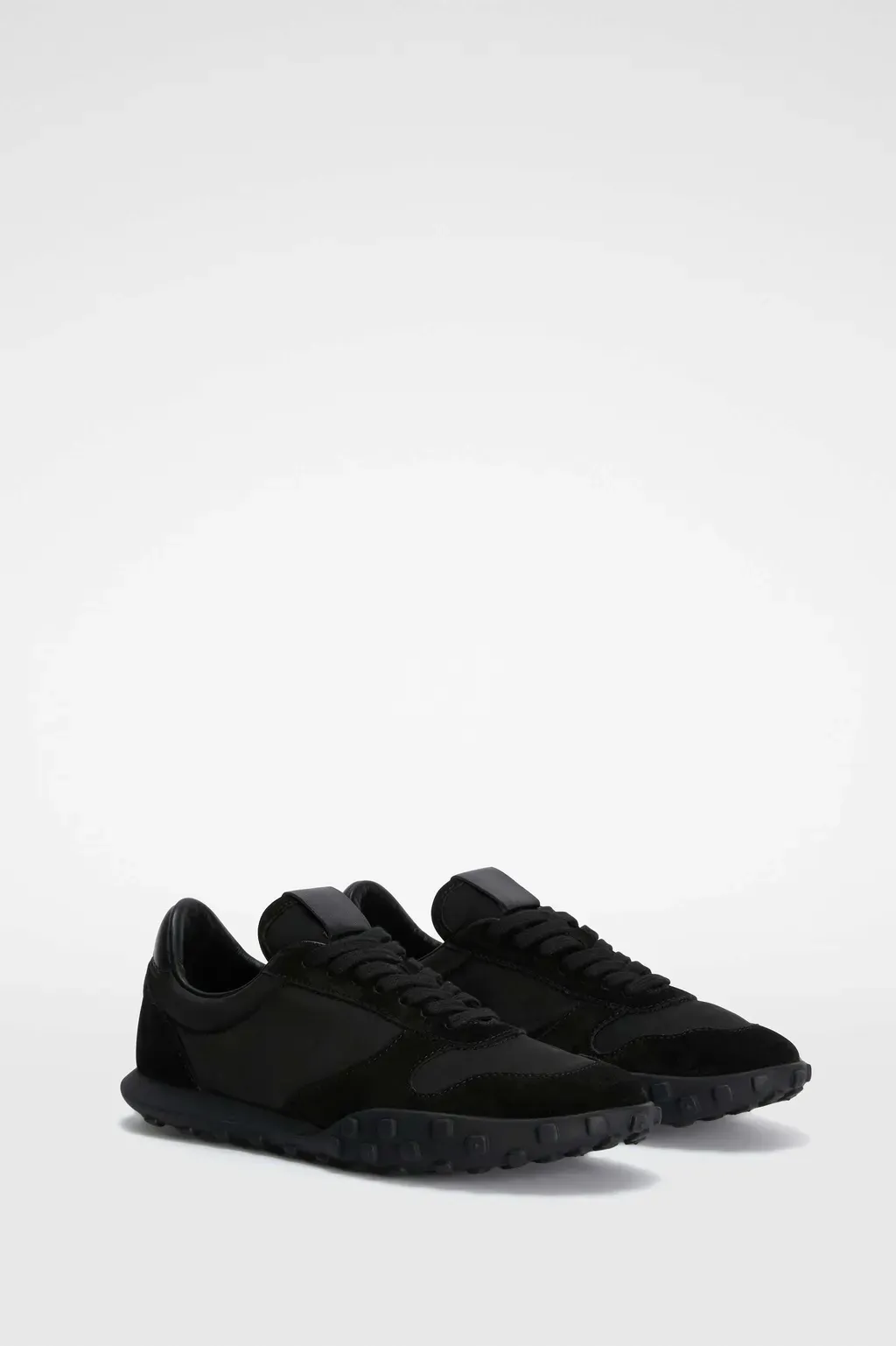 Moon Sneaker