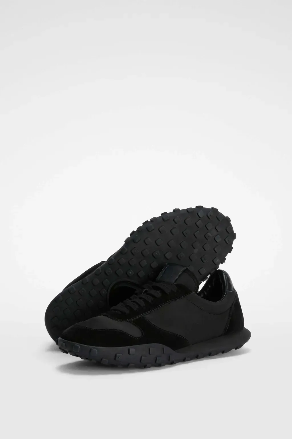 Moon Sneaker