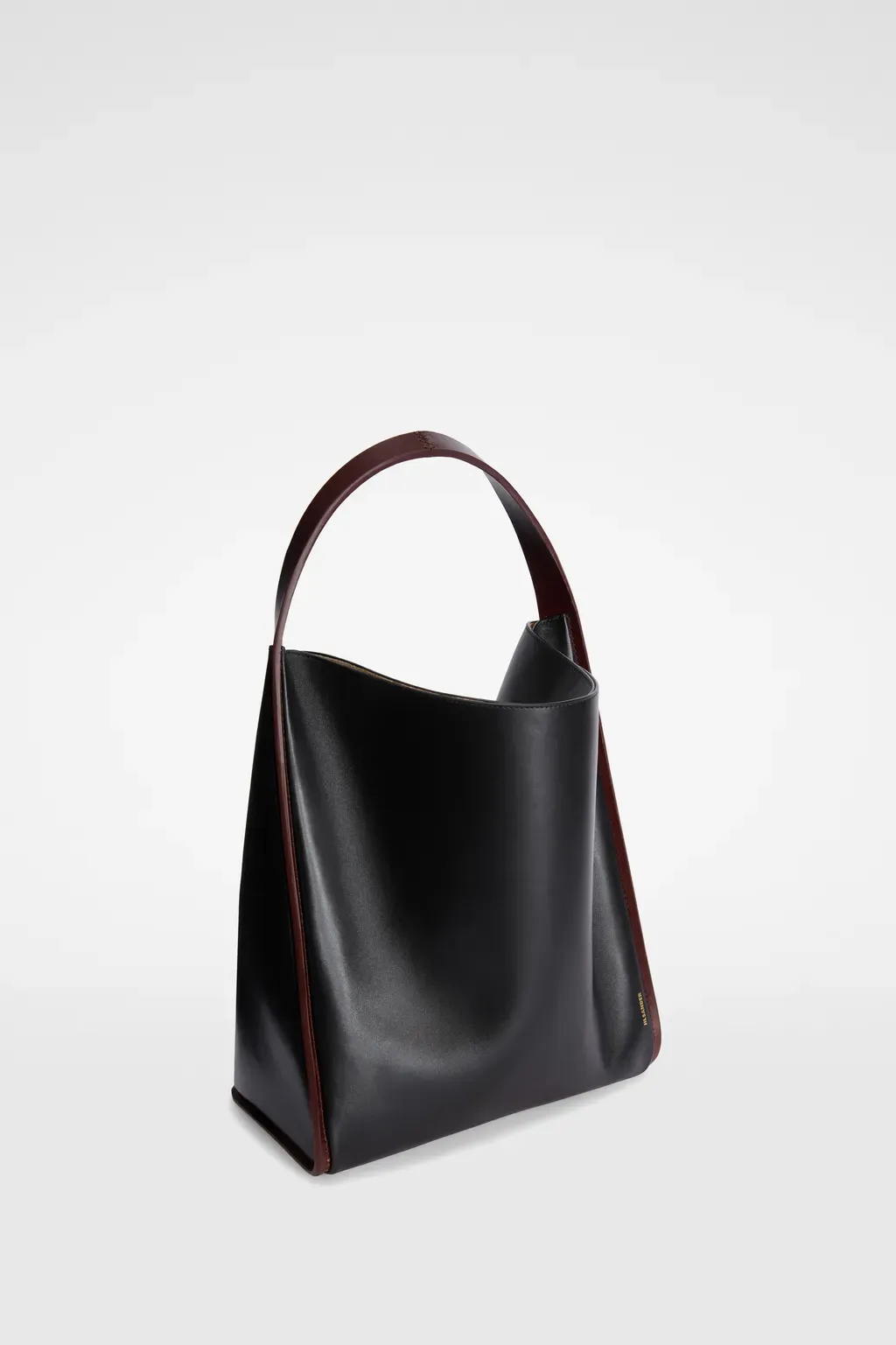 Pivot Tote