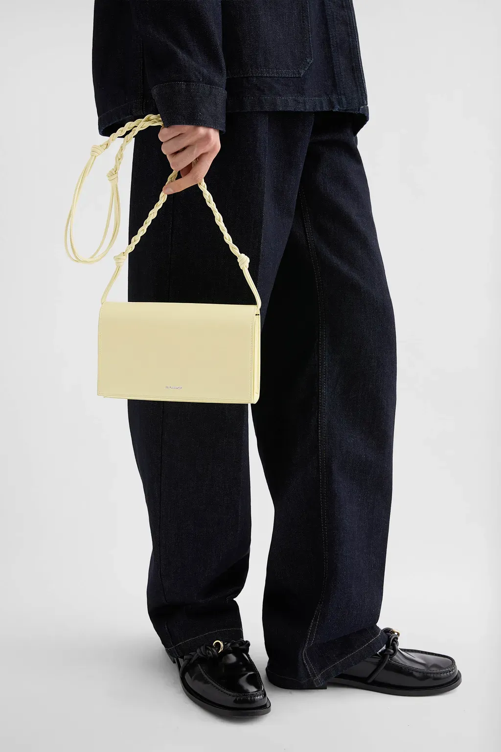 Tangle Wallet With Strap