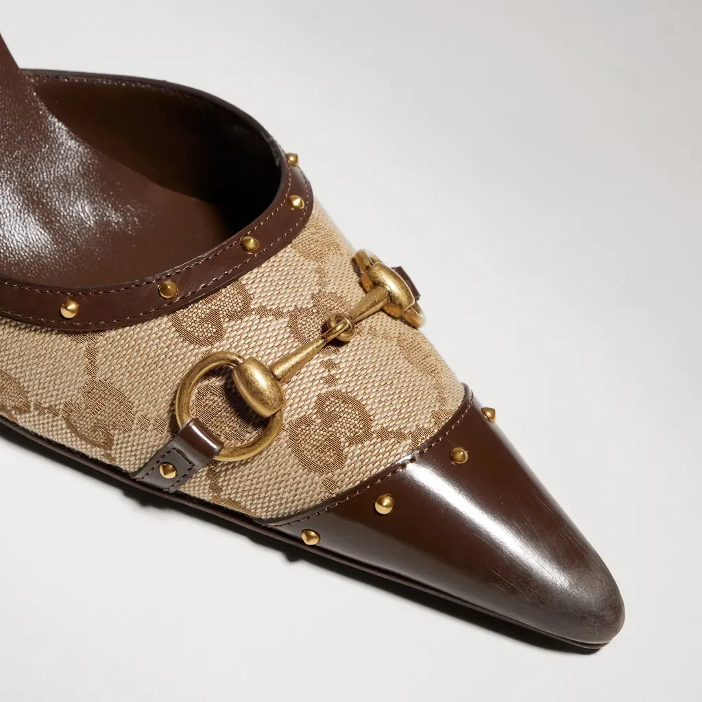 Savoy Pump