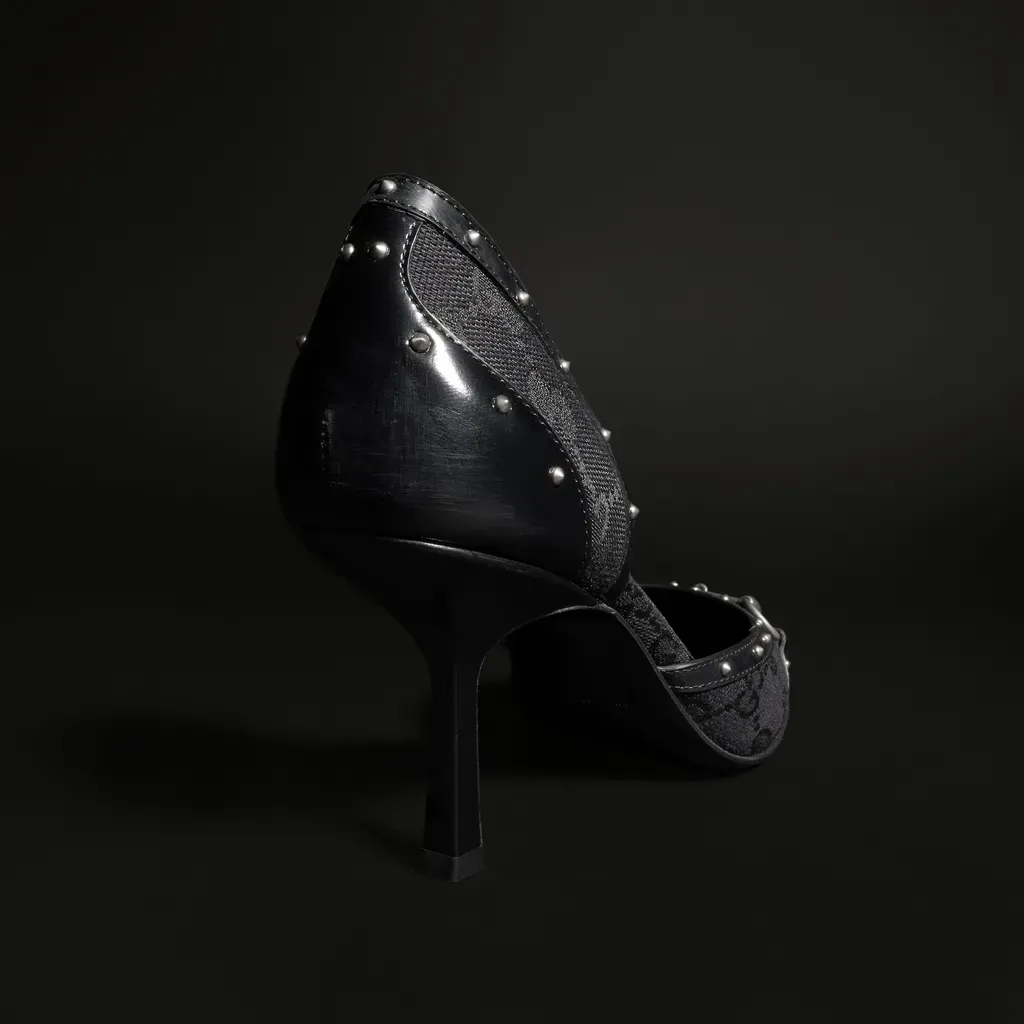 Savoy Pump