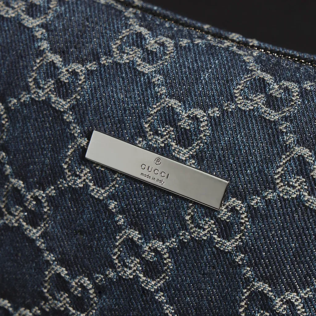 Medium Cosmetic Case With Gucci Plaque