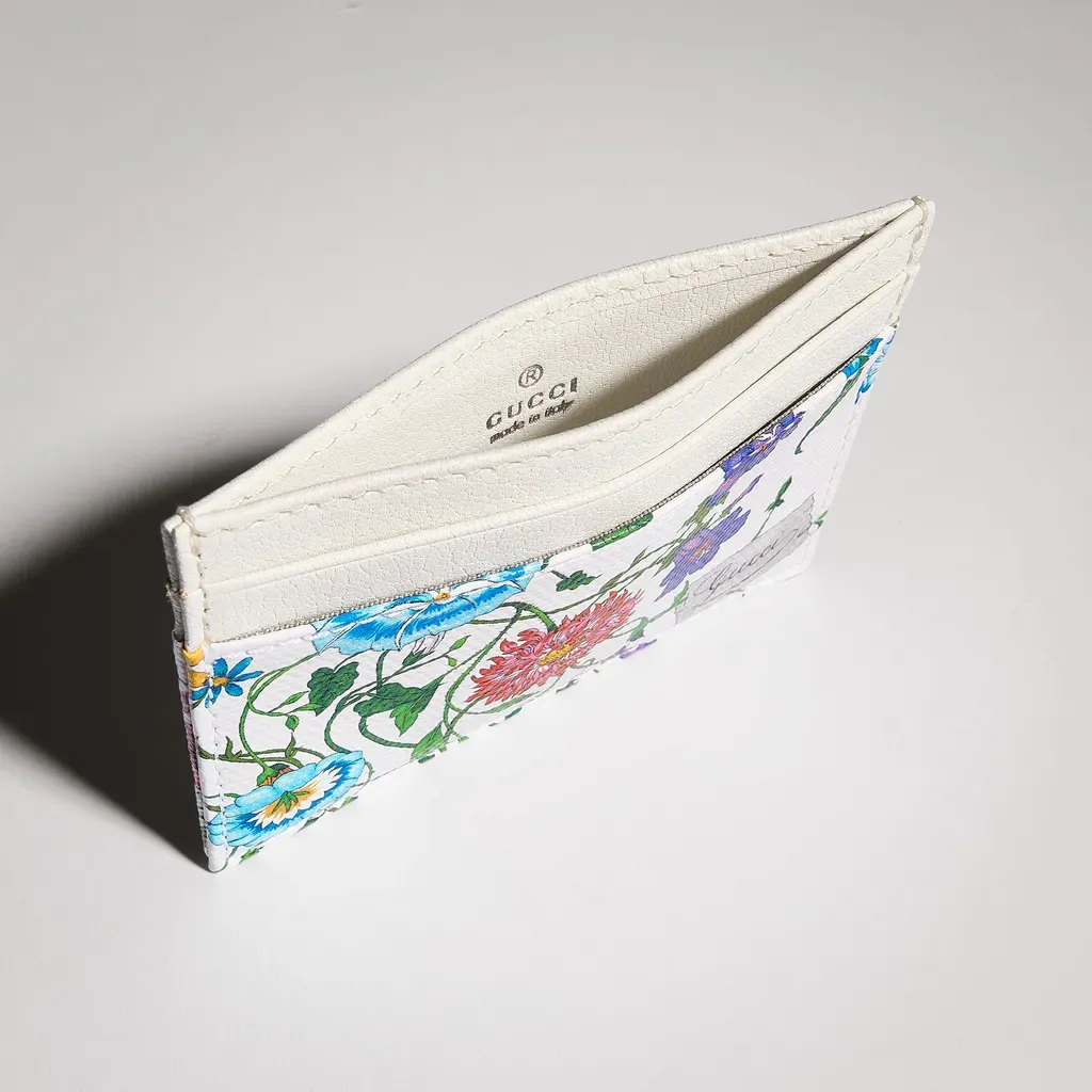 Flora-Motif Card Case