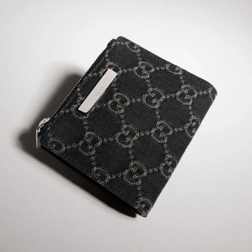 Small Wallet With Gucci Plaque