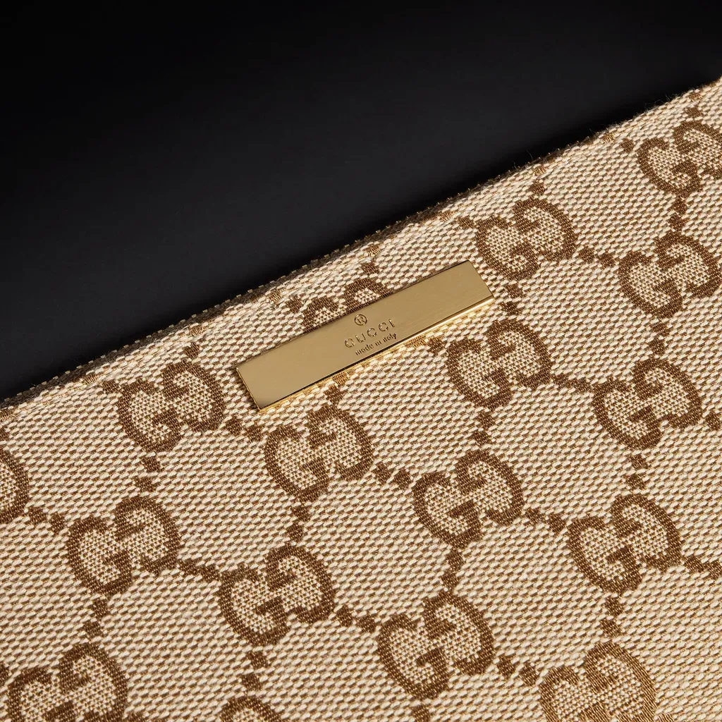 Long Wallet With Gucci Plaque