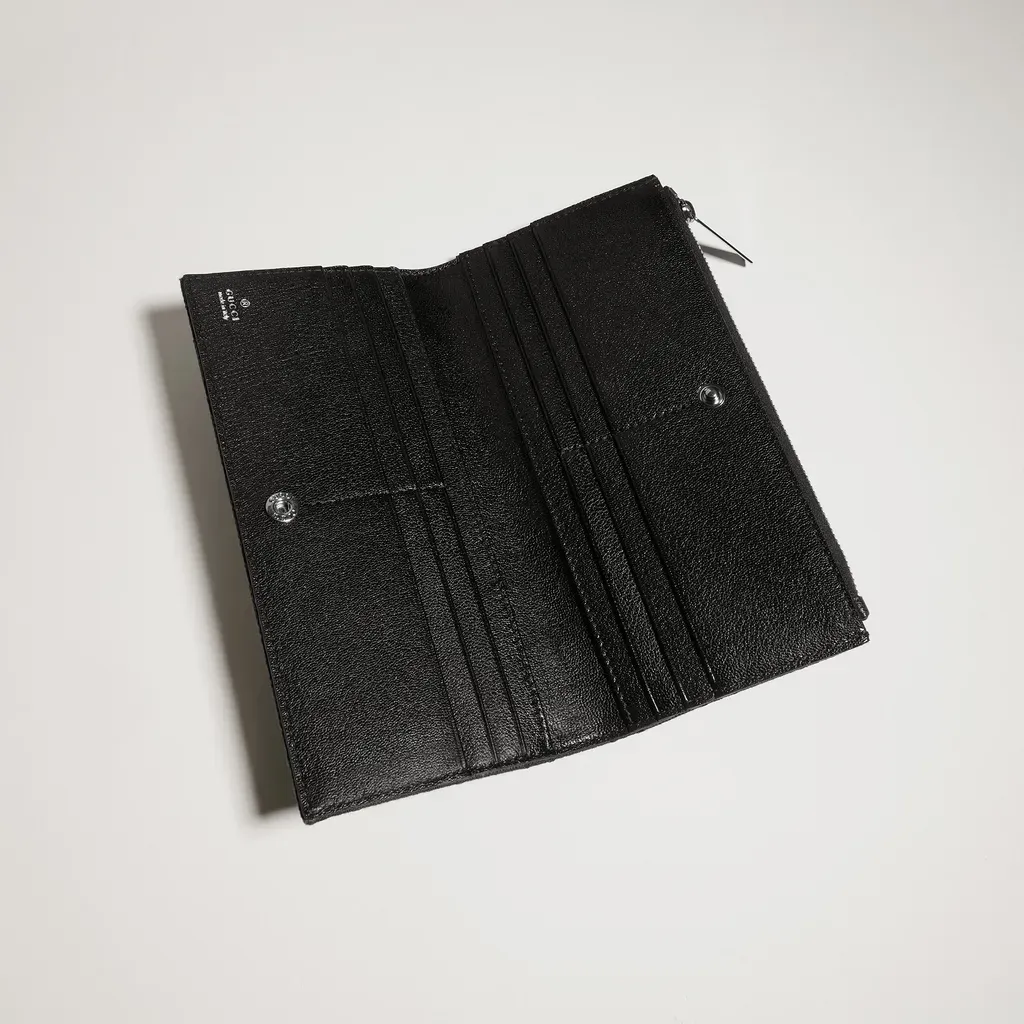 Long Wallet With Gucci Plaque