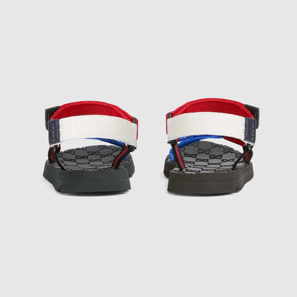 Children's Sandals With Web