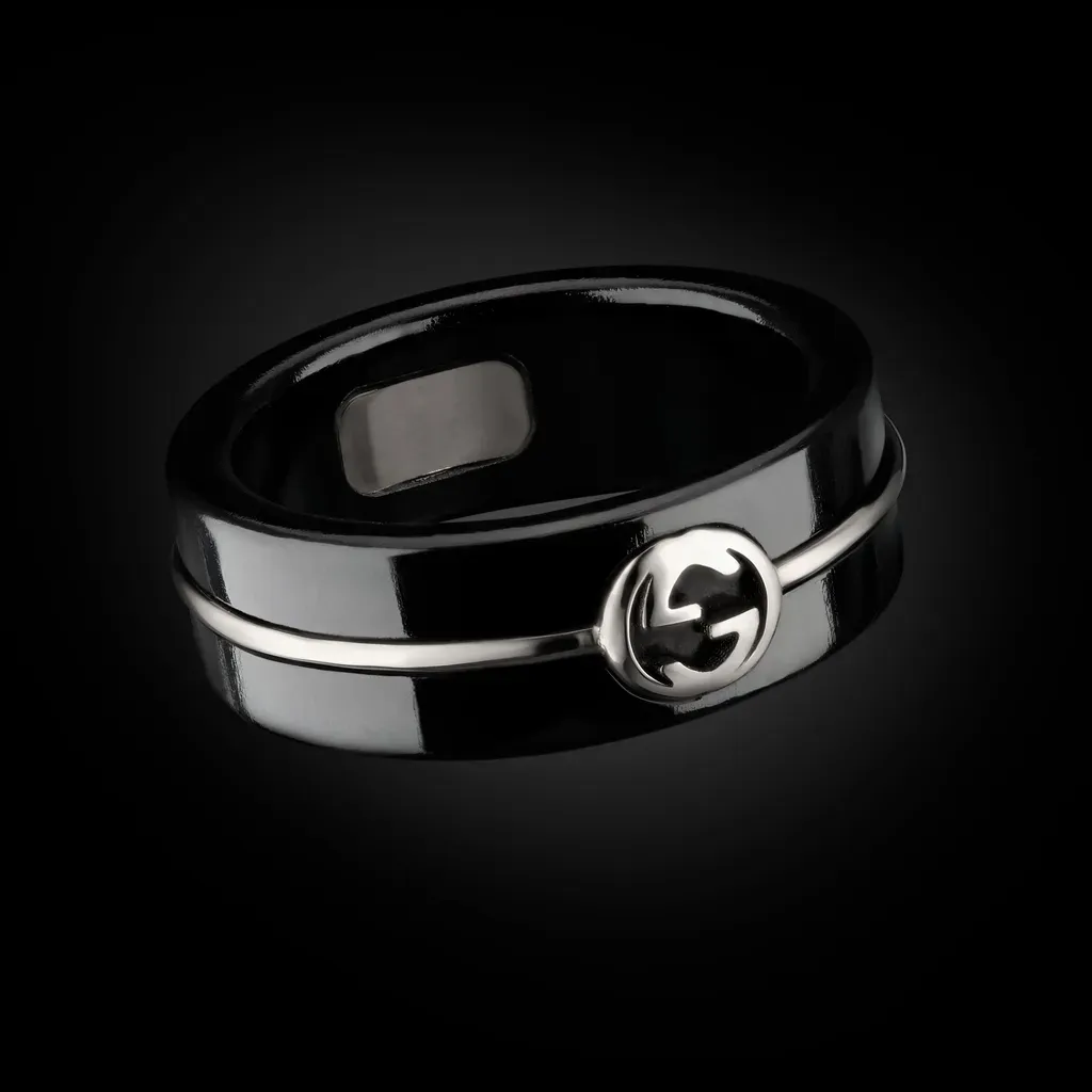 Gucci Interlocking Corundum Ring