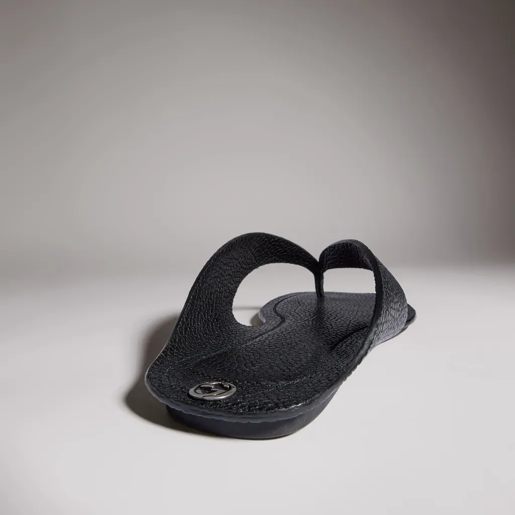 Thong Sandal With Interlocking G