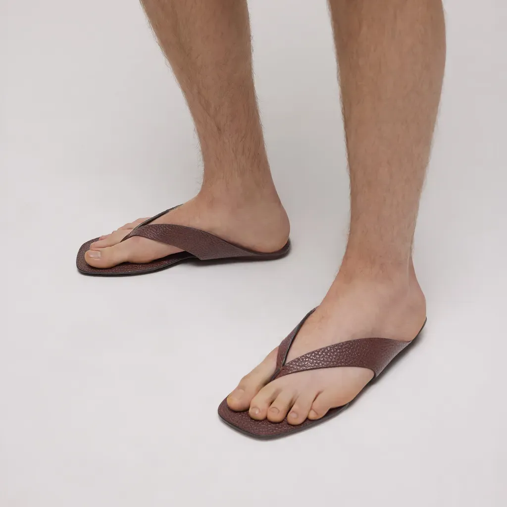 Thong Sandal With Interlocking G