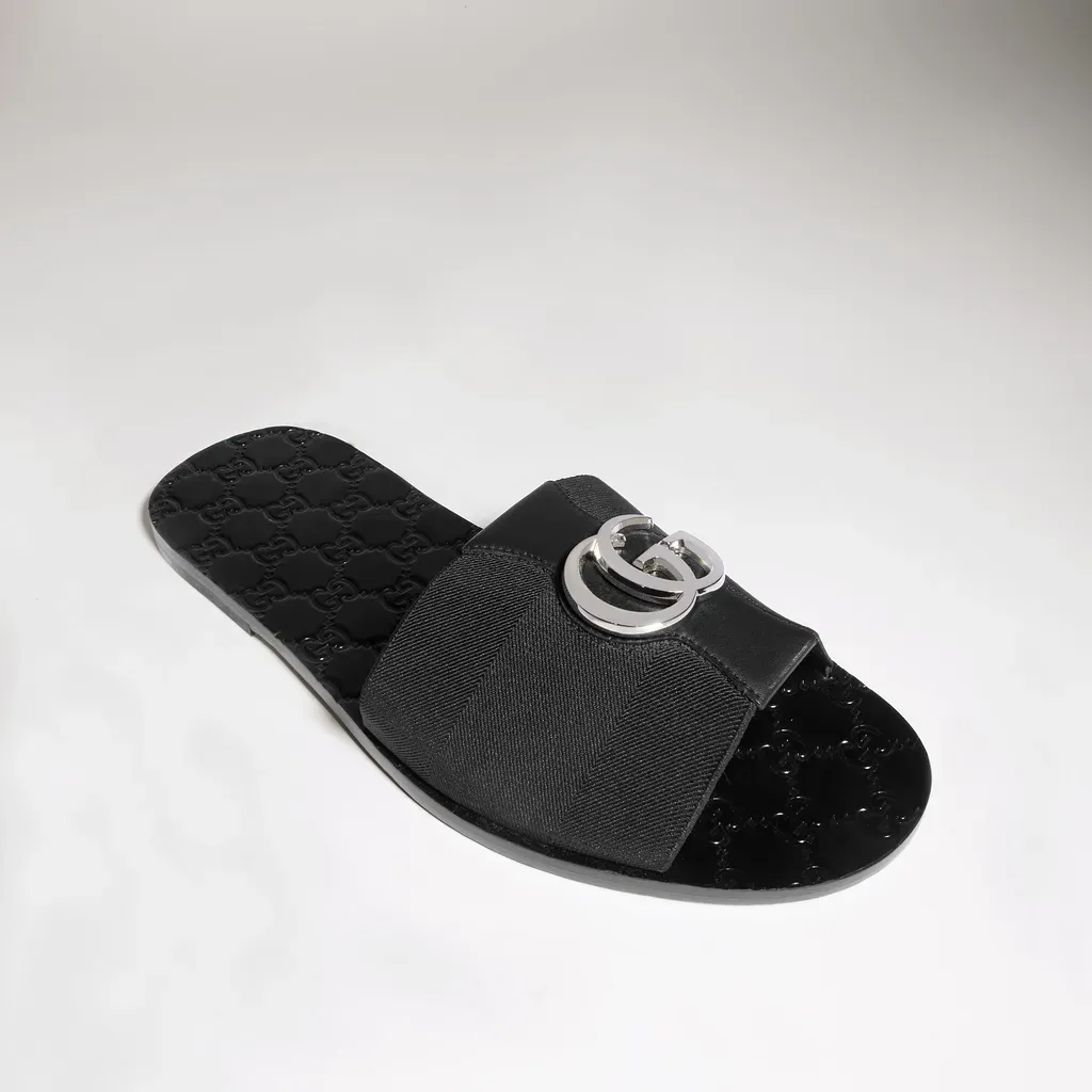 Riviera Slide Sandal