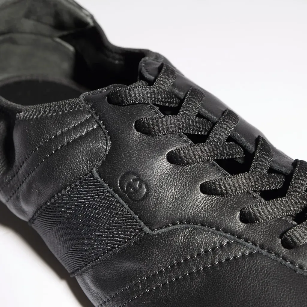 Flex Sneaker