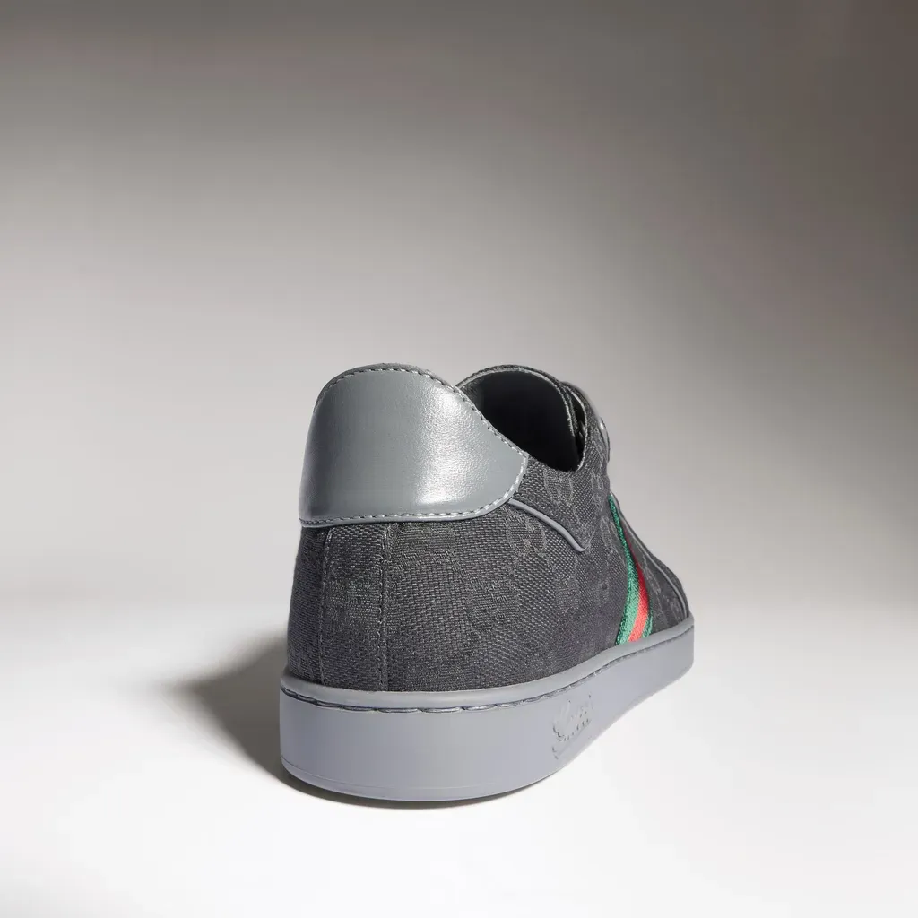 Stretch Low-Top Sneaker