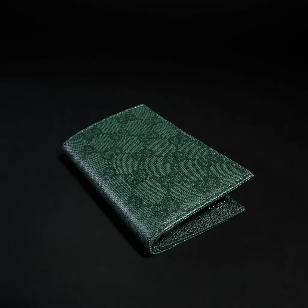 Gucci Essence Classic Card Case