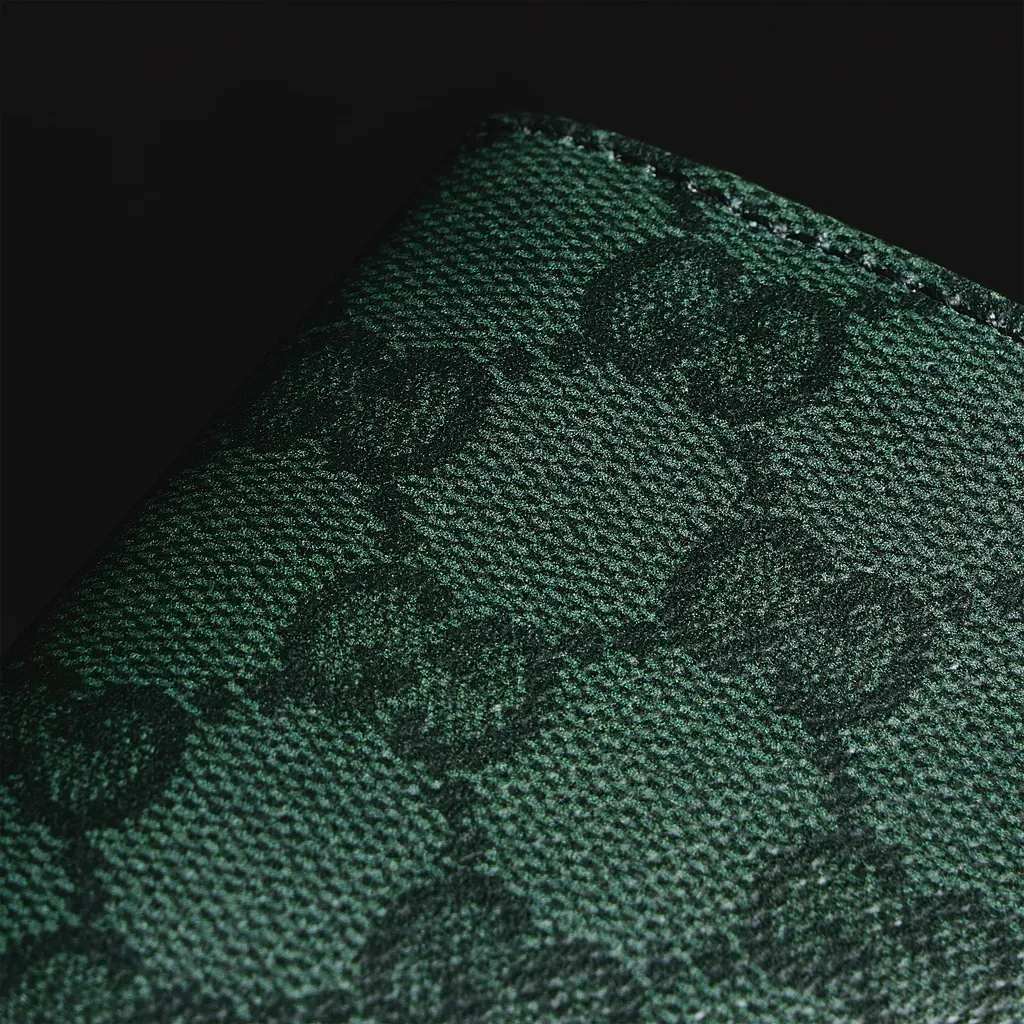Gucci Essence Classic Card Case
