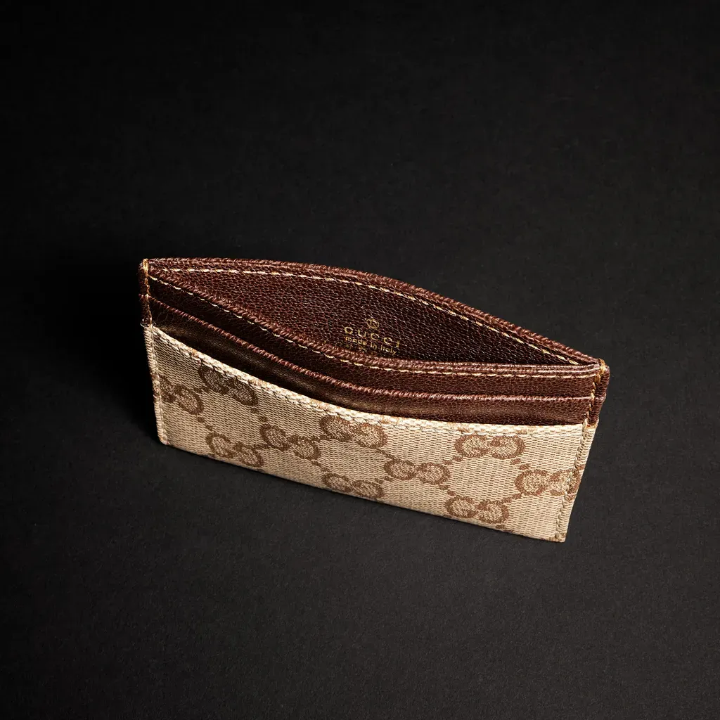 Gucci Essence Classic Card Case