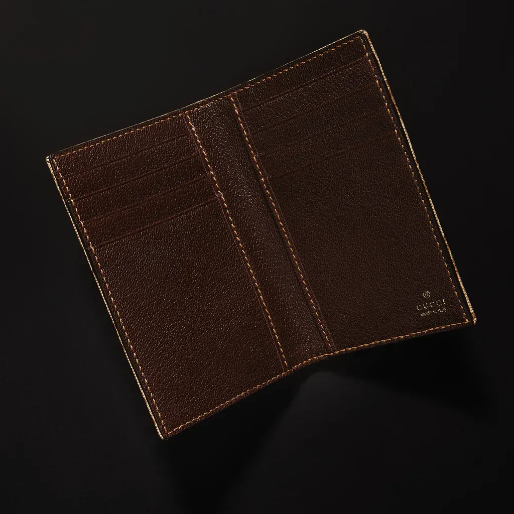 Gucci Essence Classic Card Case