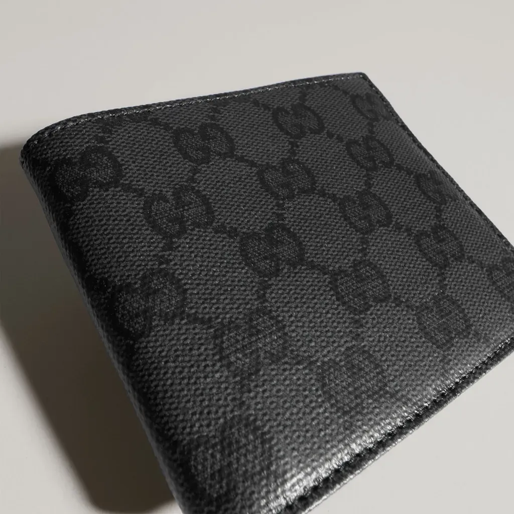Gucci Essence Classic Bi-Fold Wallet