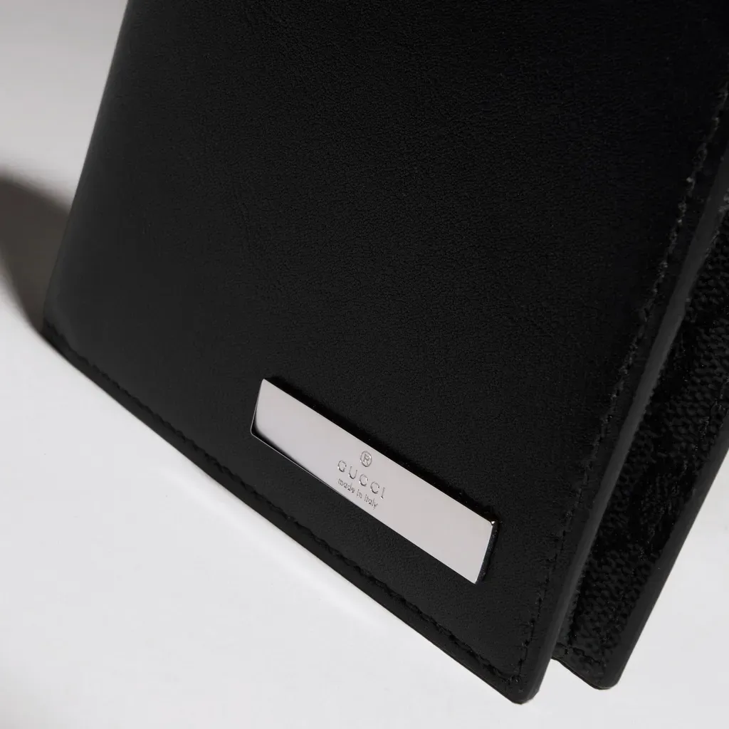 Coin Wallet With Metal Tag