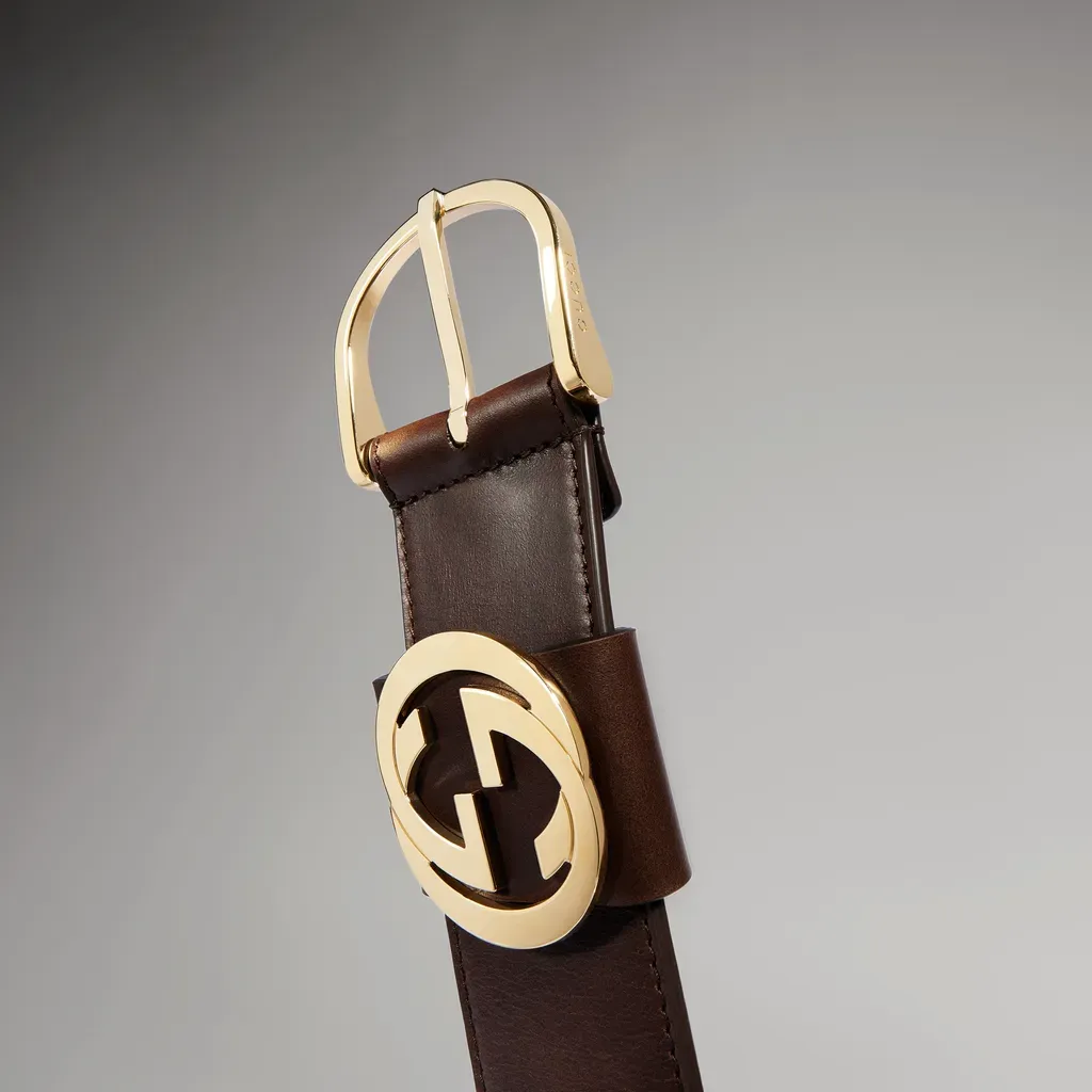 Wide Belt With Round Buckle