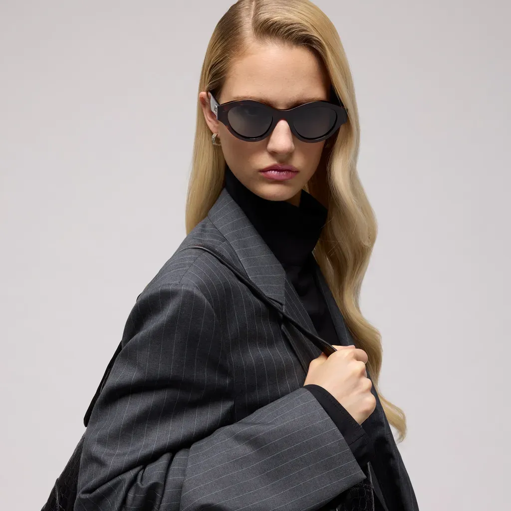 Cat-Eye Frame Sunglasses