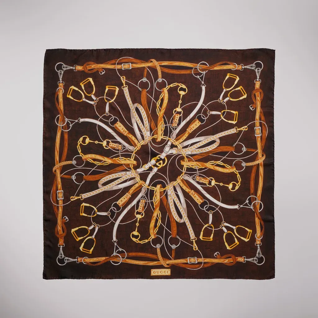 Printed Silk Carré Hard-Wear