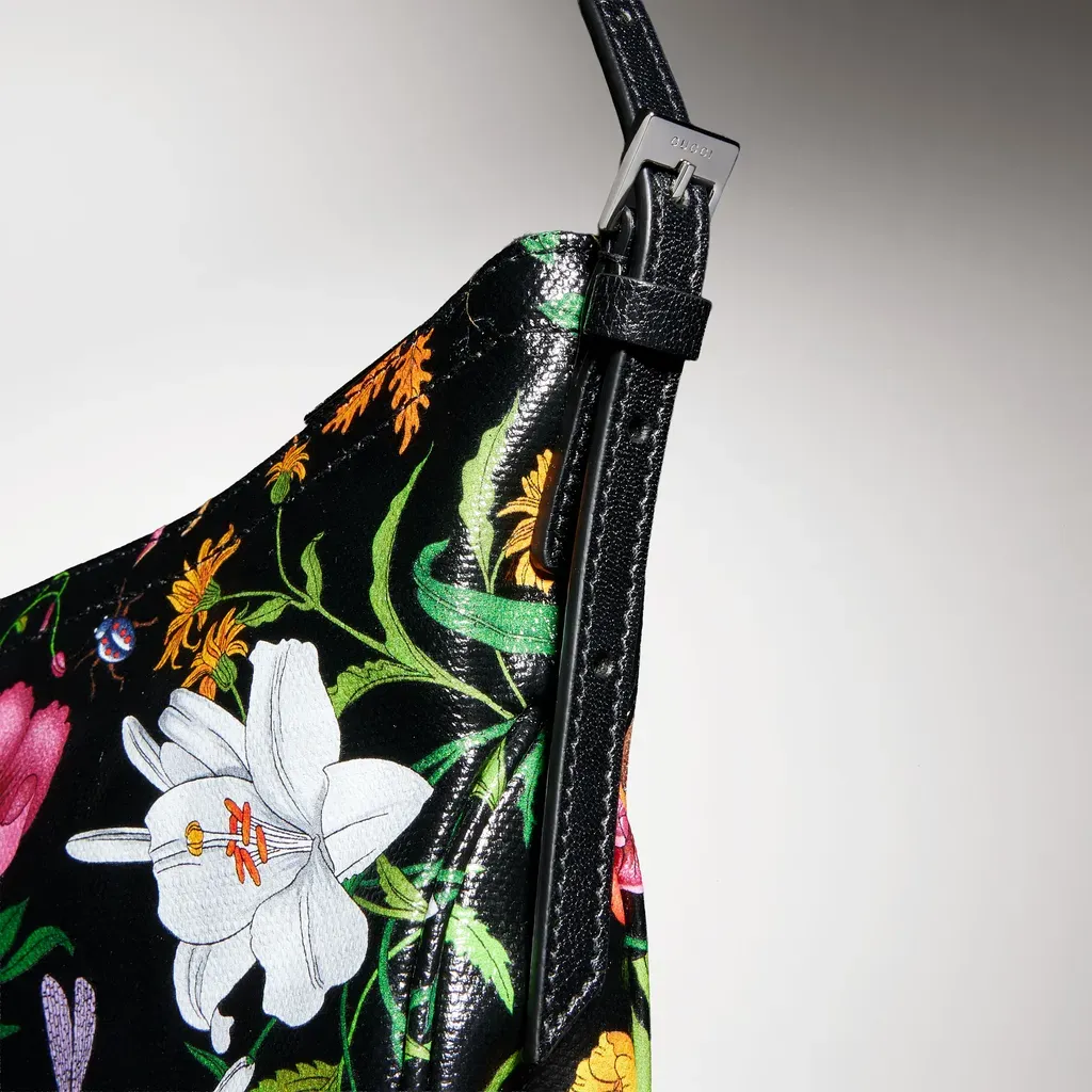Lady Lunetta Small Shoulder Bag