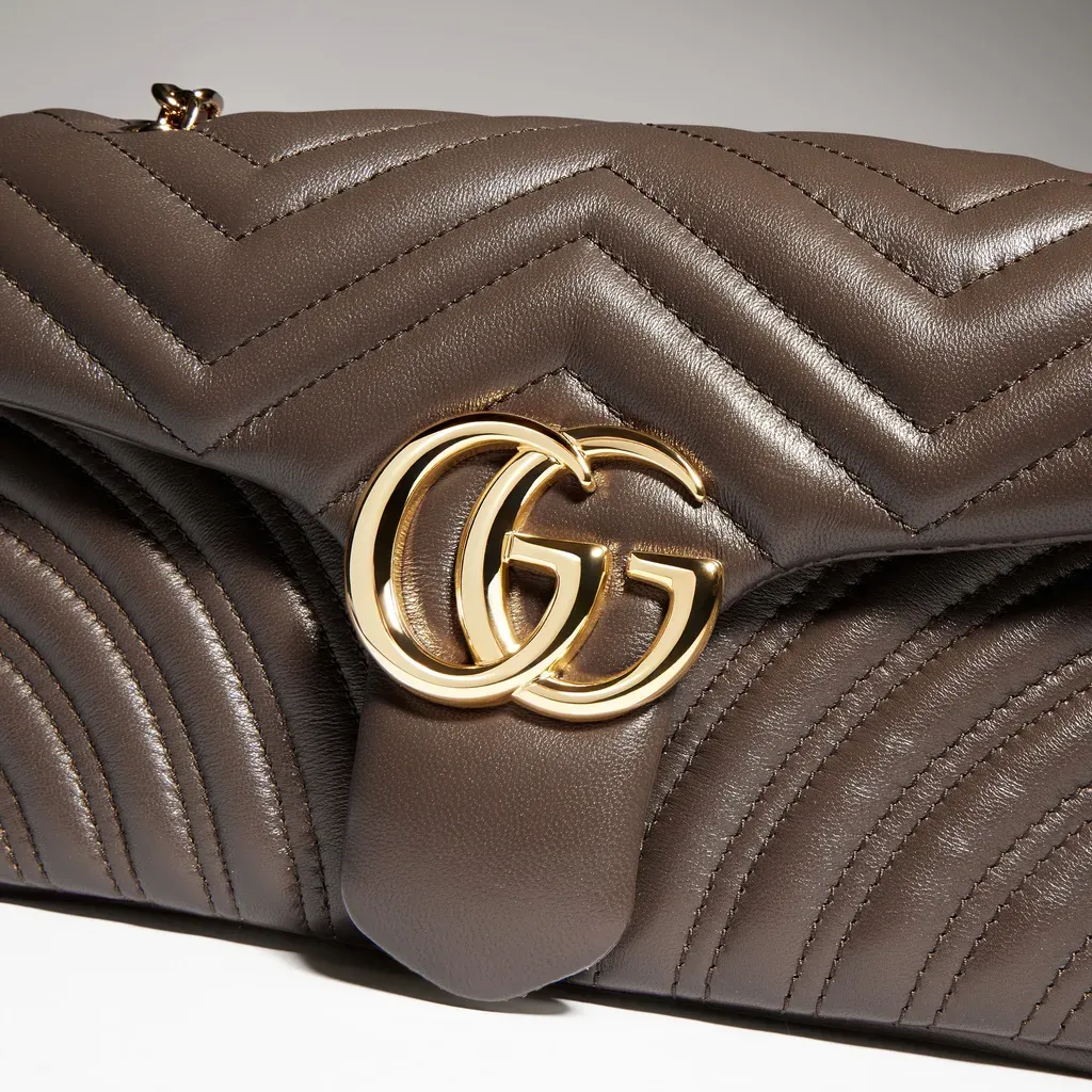 Gg Marmont Medium Shoulder Bag