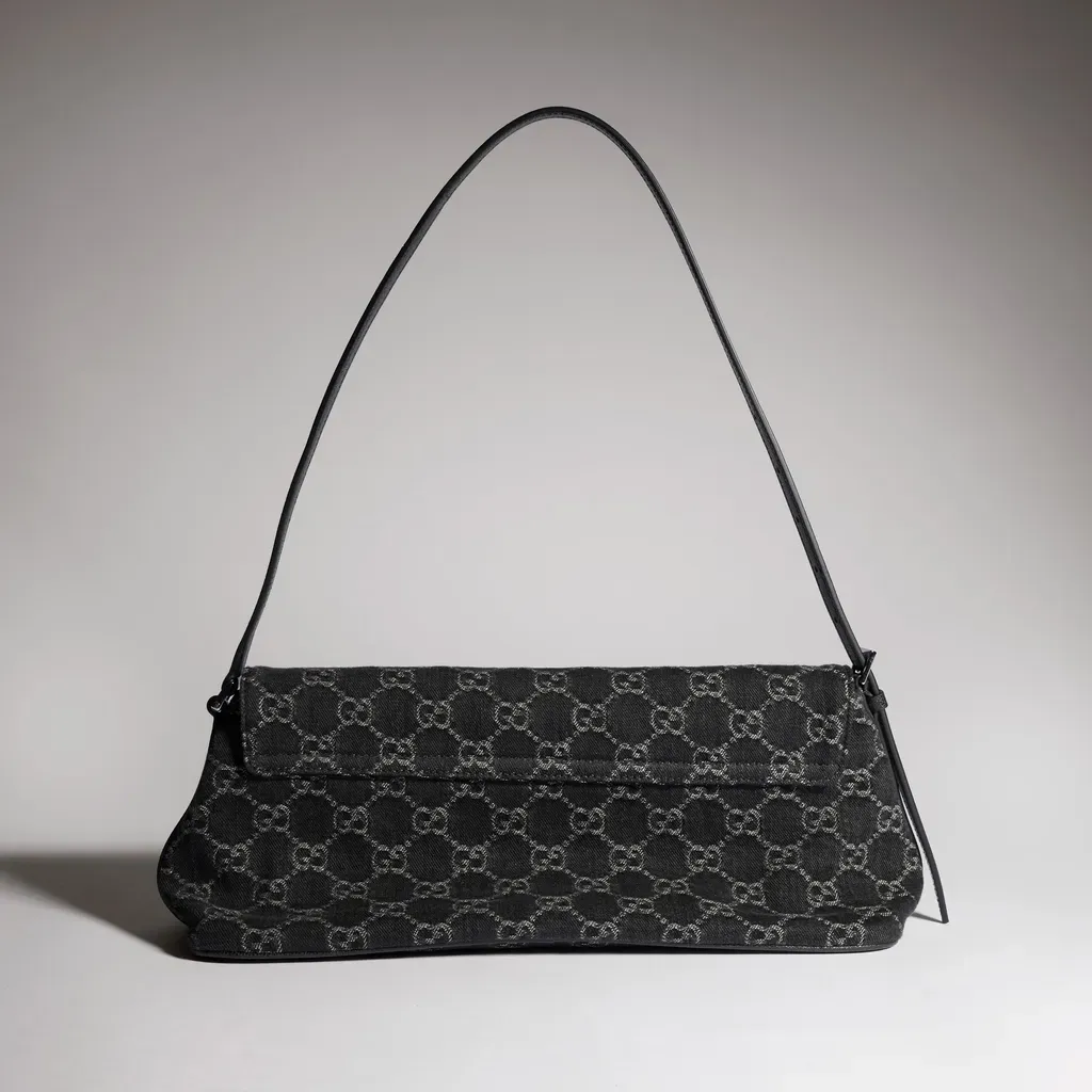 Madison Medium Shoulder Bag