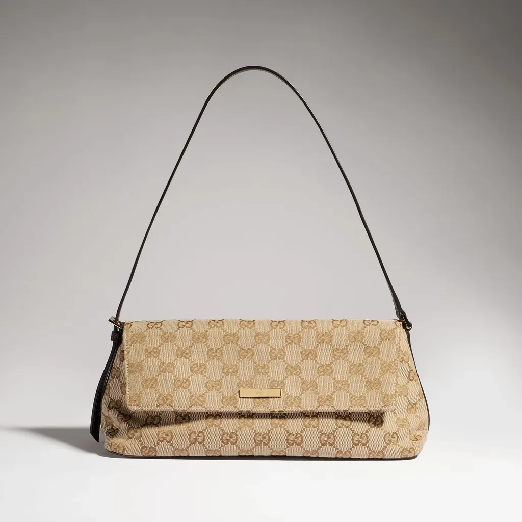Madison Medium Shoulder Bag