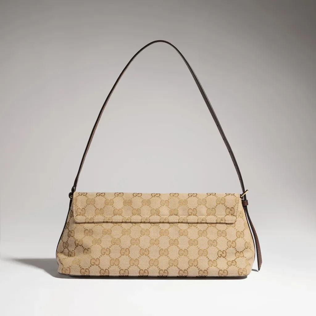 Madison Medium Shoulder Bag
