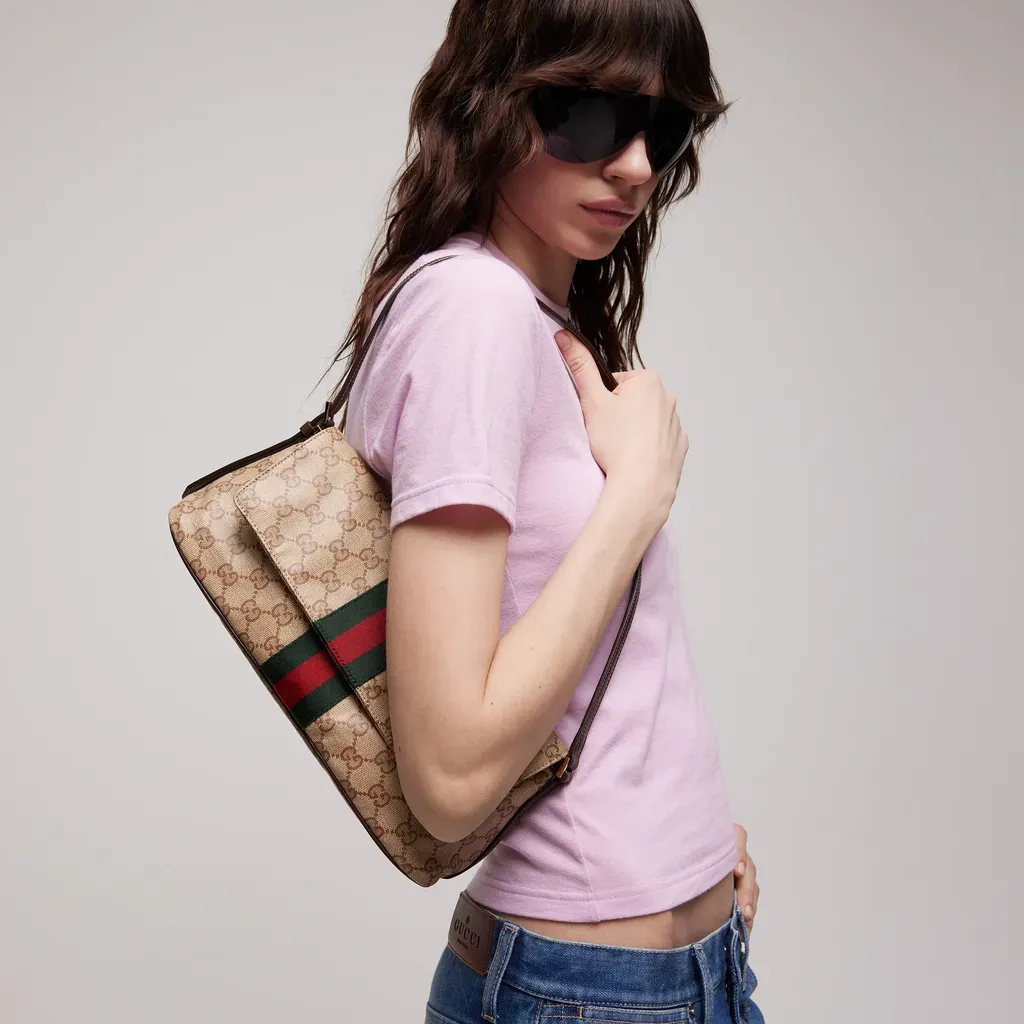 Madison Medium Shoulder Bag
