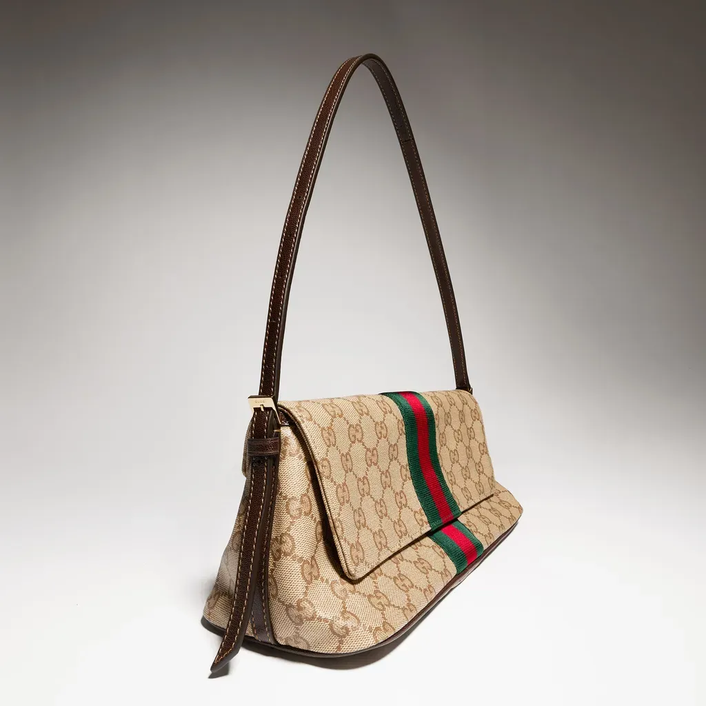Madison Medium Shoulder Bag